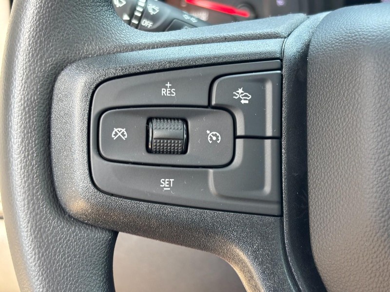 Chevrolet Silverado 1500 Vehicle Image 13