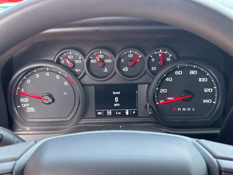 Chevrolet Silverado 1500 Vehicle Image 14