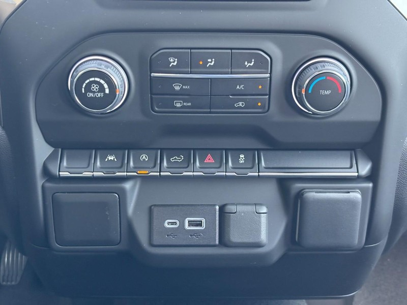 Chevrolet Silverado 1500 Vehicle Image 10