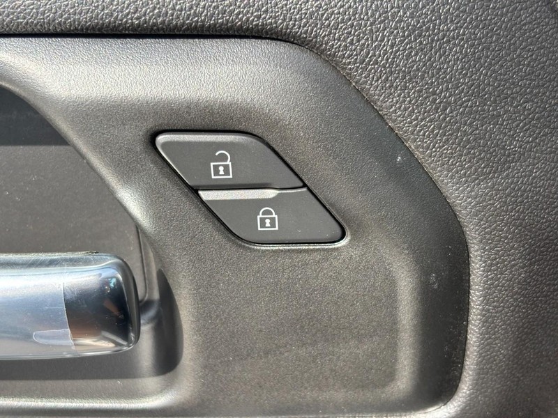 Chevrolet Silverado 1500 Vehicle Image 19