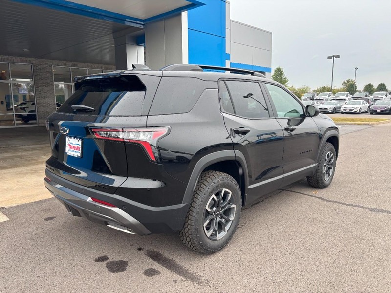 Chevrolet Equinox Vehicle Image 03