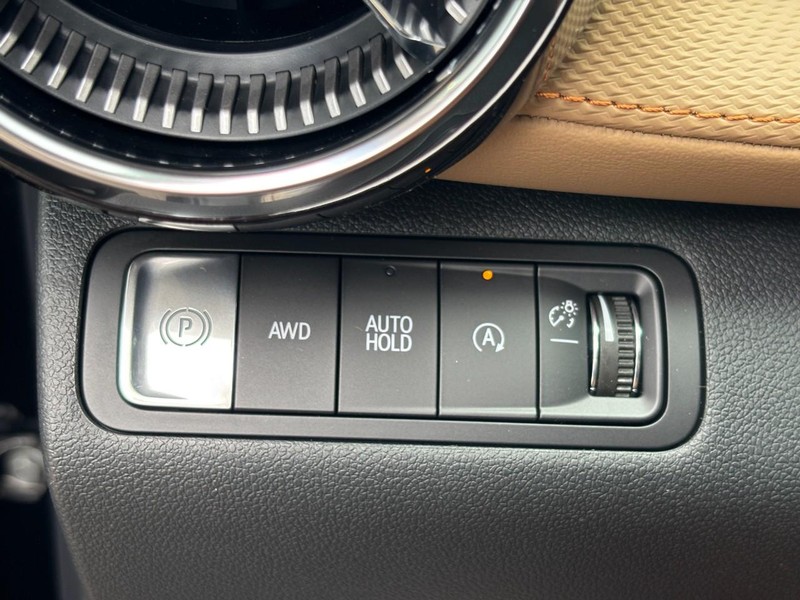 Chevrolet Equinox Vehicle Image 12