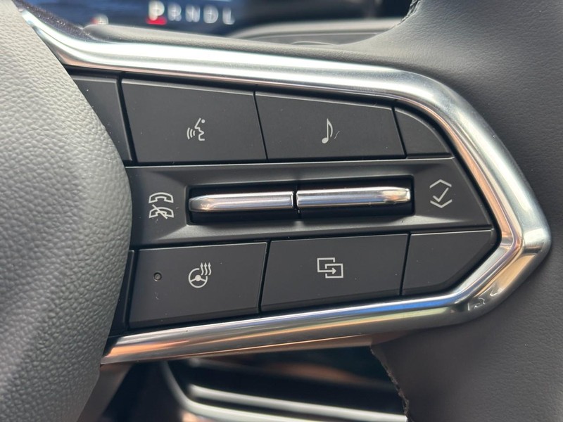 Chevrolet Equinox Vehicle Image 14