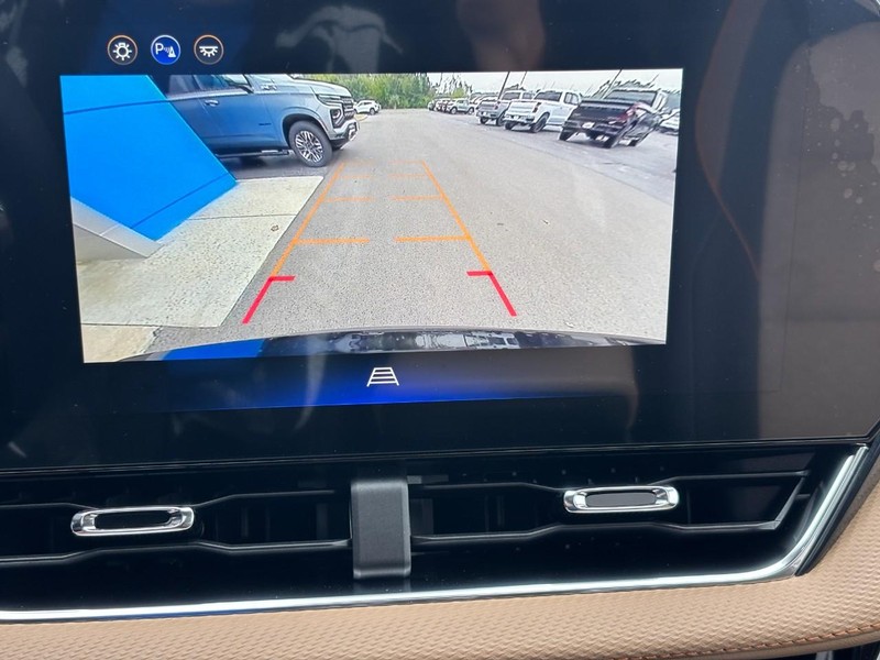 Chevrolet Equinox Vehicle Image 17