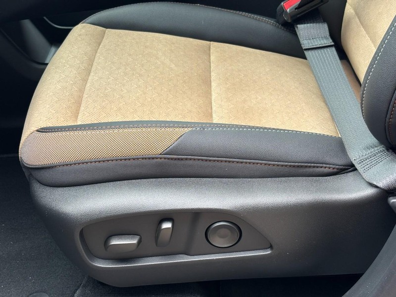 Chevrolet Equinox Vehicle Image 22