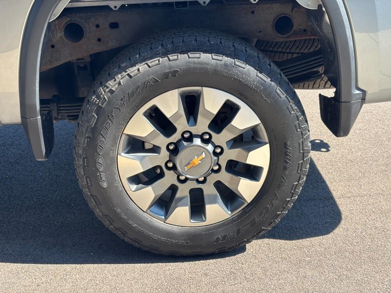 Chevrolet Silverado 2500HD Vehicle Image 07