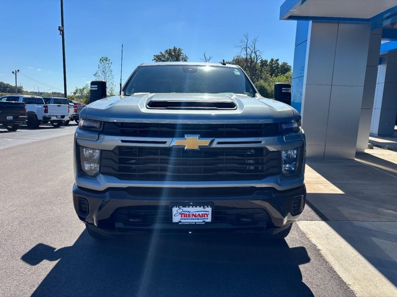 Chevrolet Silverado 2500HD Vehicle Image 09