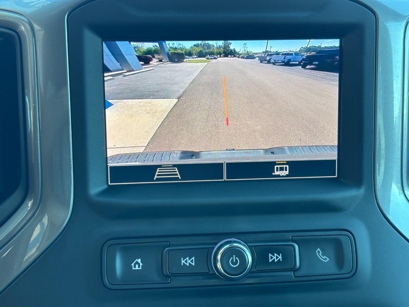 Chevrolet Silverado 2500HD Vehicle Image 20