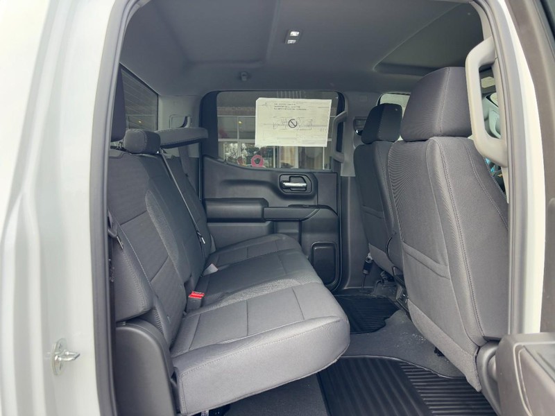 Chevrolet Silverado 1500 Vehicle Image 05