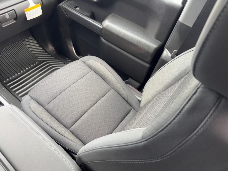 Chevrolet Silverado 1500 Vehicle Image 11