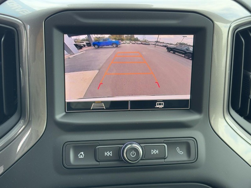 Chevrolet Silverado 1500 Vehicle Image 16