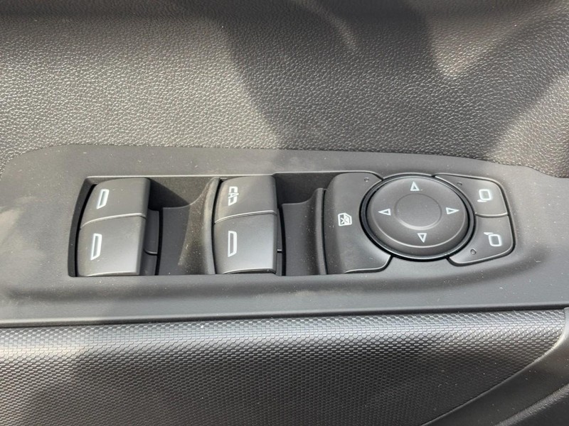 Chevrolet Silverado 1500 Vehicle Image 18