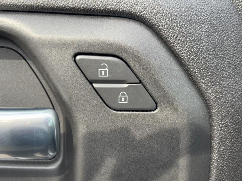 Chevrolet Silverado 1500 Vehicle Image 19