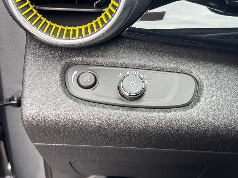 Chevrolet Trax Vehicle Image 13