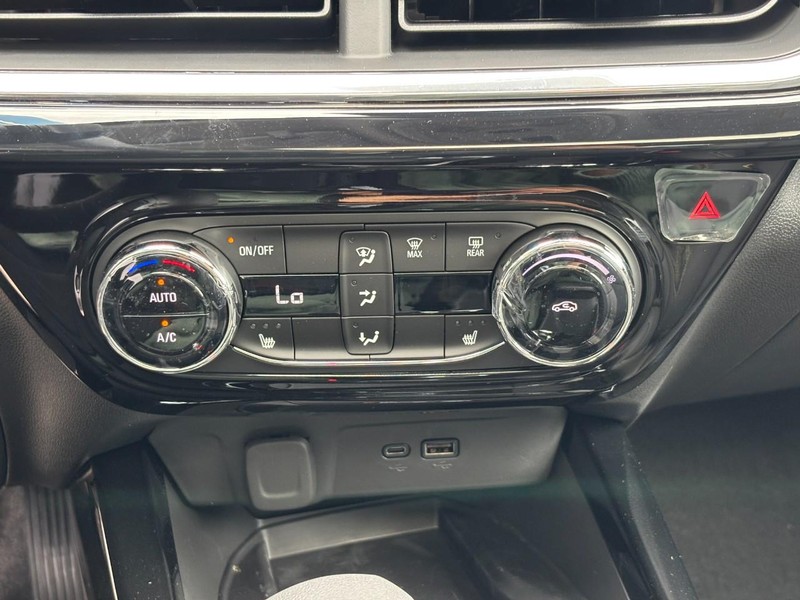 Chevrolet Trax Vehicle Image 19