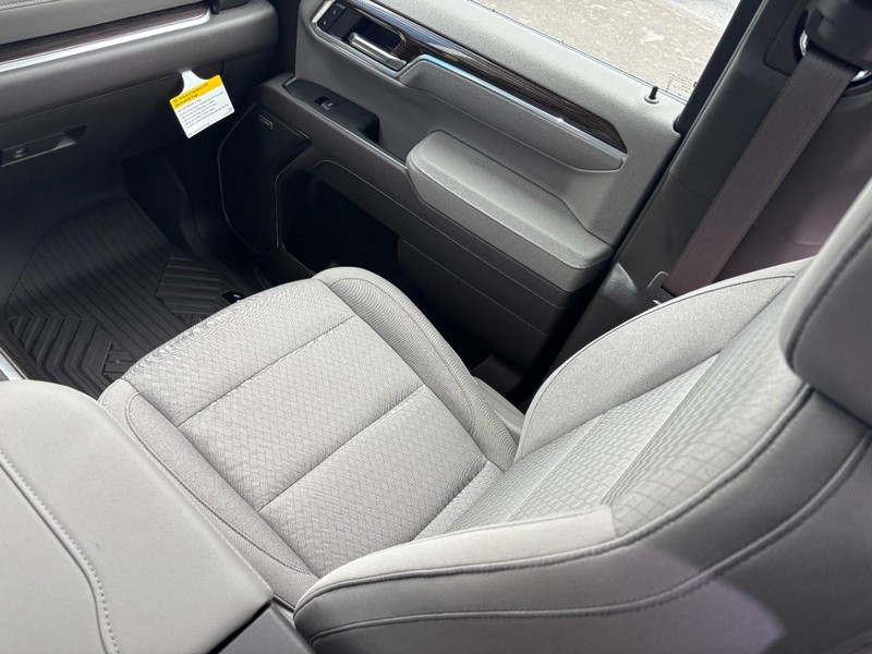 Chevrolet Silverado 1500 Vehicle Image 11