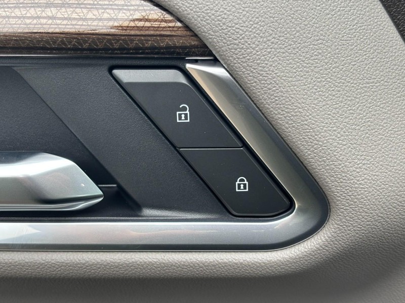 Chevrolet Silverado 1500 Vehicle Image 21