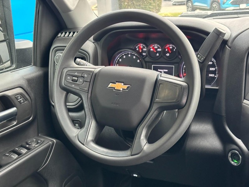 Chevrolet Silverado 2500HD Vehicle Image 07