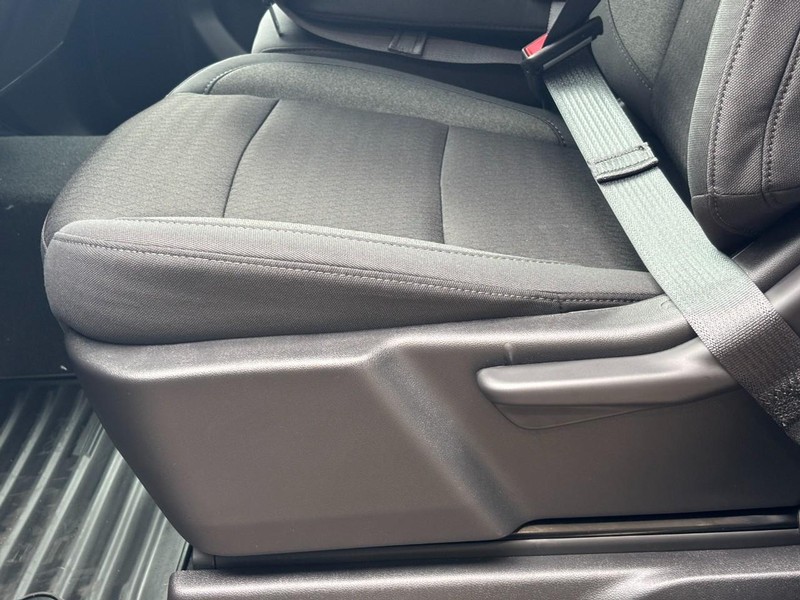 Chevrolet Silverado 2500HD Vehicle Image 20