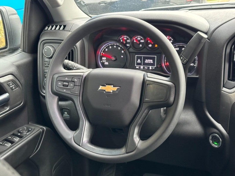 Chevrolet Silverado 1500 Vehicle Image 11