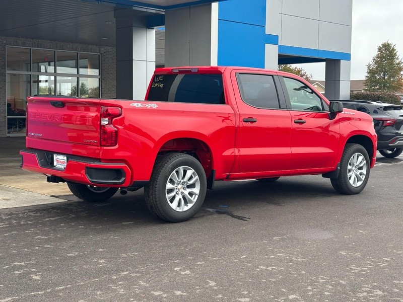 Chevrolet Silverado 1500 Vehicle Image 03