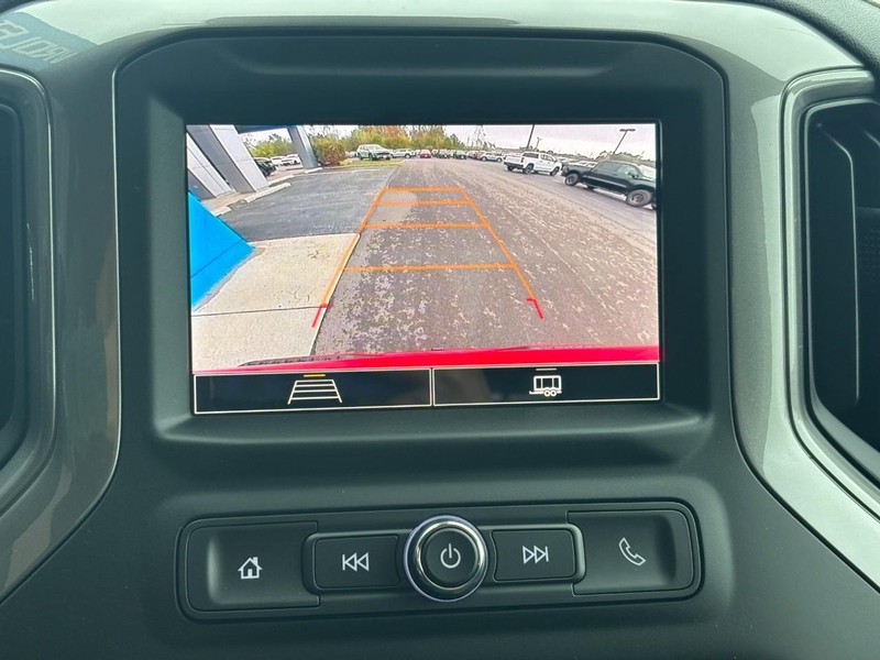 Chevrolet Silverado 1500 Vehicle Image 16