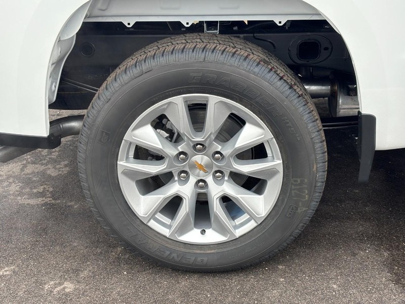 Chevrolet Silverado 1500 Vehicle Image 04