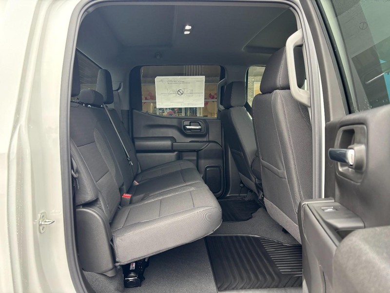 Chevrolet Silverado 1500 Vehicle Image 05