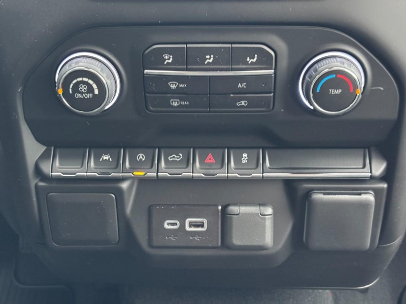 Chevrolet Silverado 1500 Vehicle Image 10