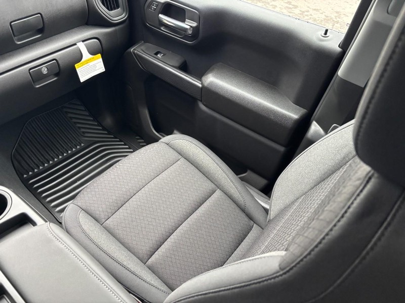 Chevrolet Silverado 1500 Vehicle Image 11