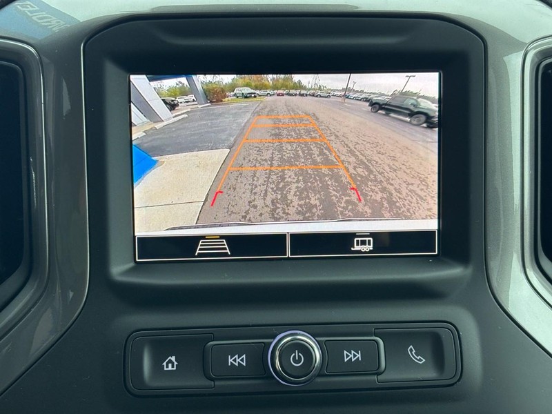 Chevrolet Silverado 1500 Vehicle Image 16