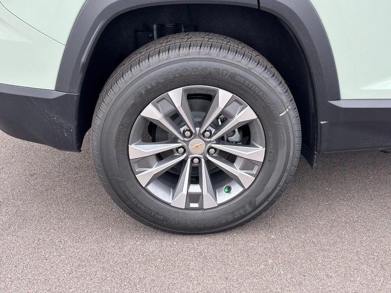 Chevrolet Equinox Vehicle Image 04
