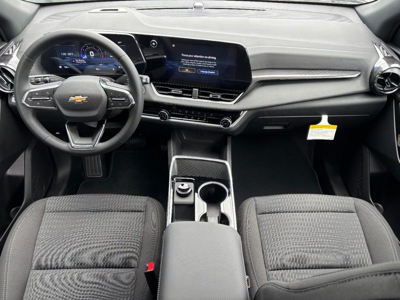 Chevrolet Equinox Vehicle Image 06