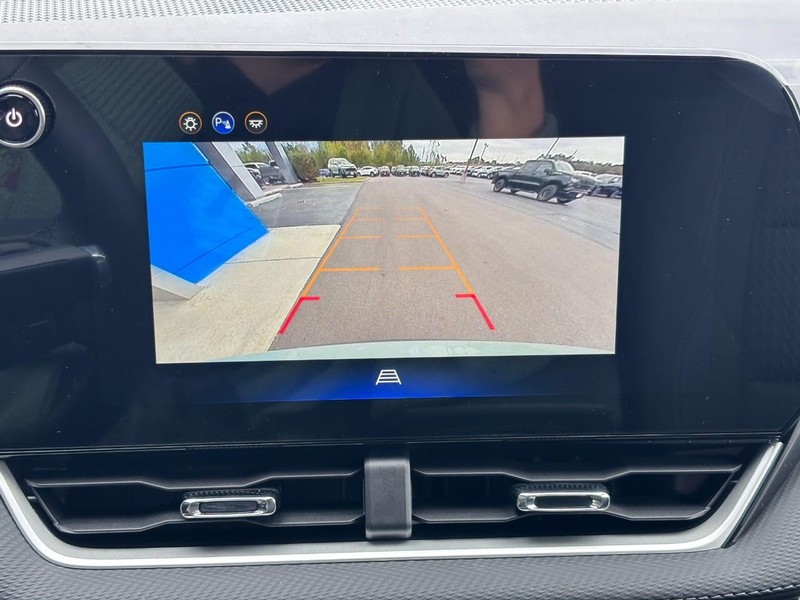 Chevrolet Equinox Vehicle Image 17