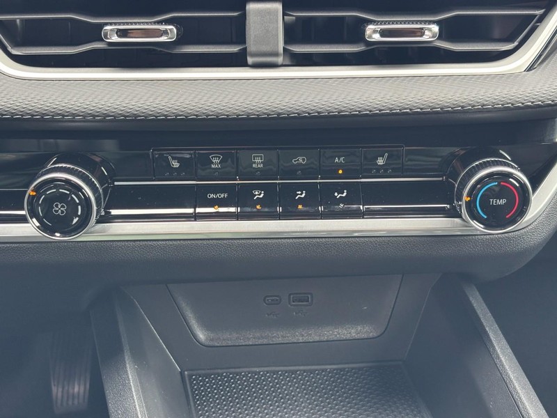 Chevrolet Equinox Vehicle Image 19