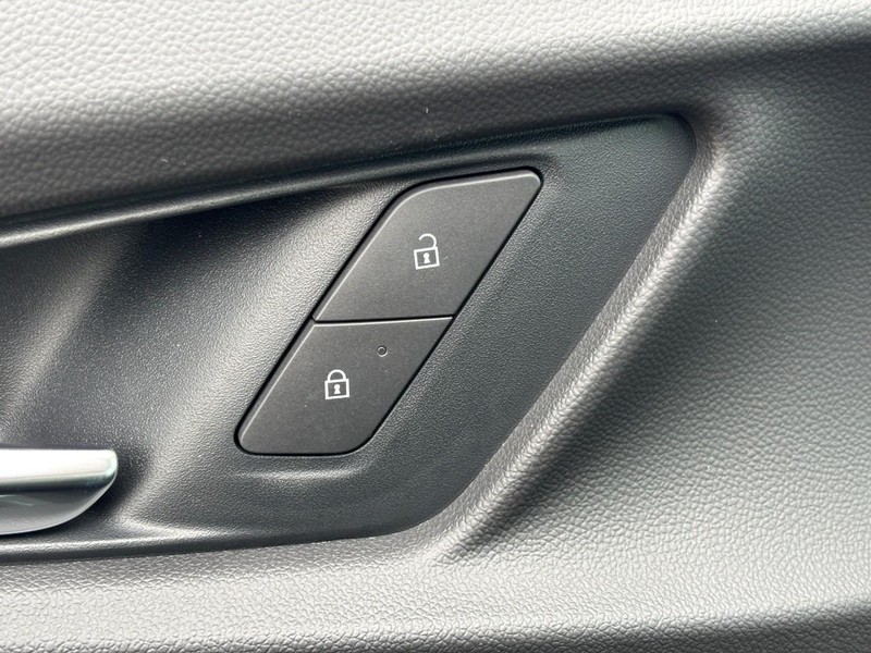 Chevrolet Equinox Vehicle Image 21