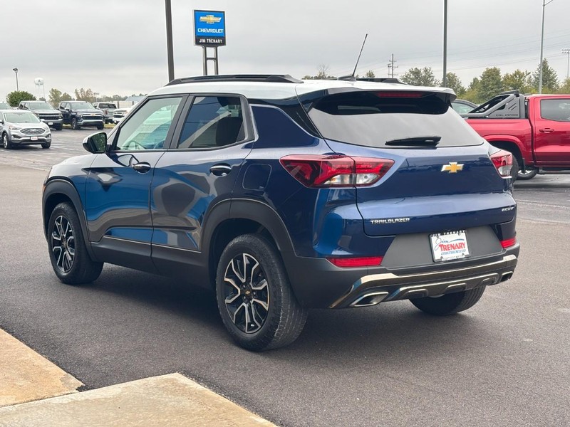Chevrolet TrailBlazer Vehicle Image 06