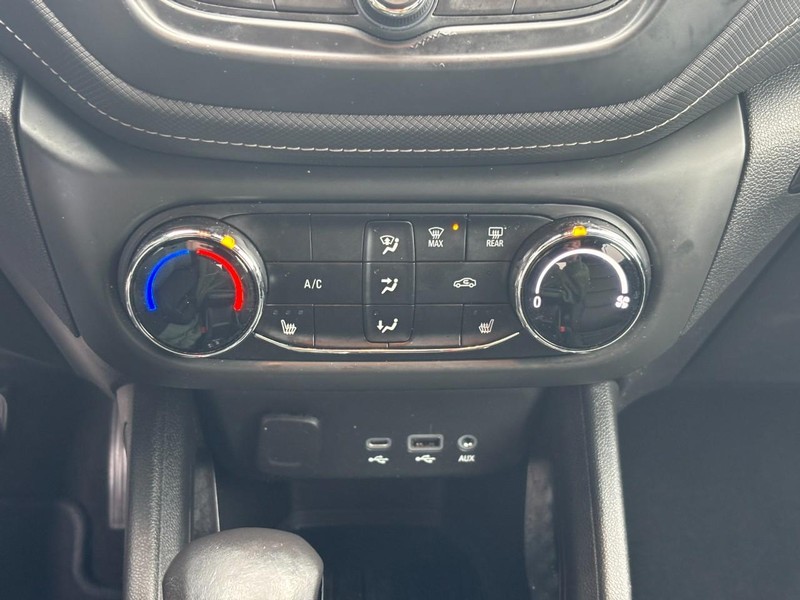 Chevrolet TrailBlazer Vehicle Image 23