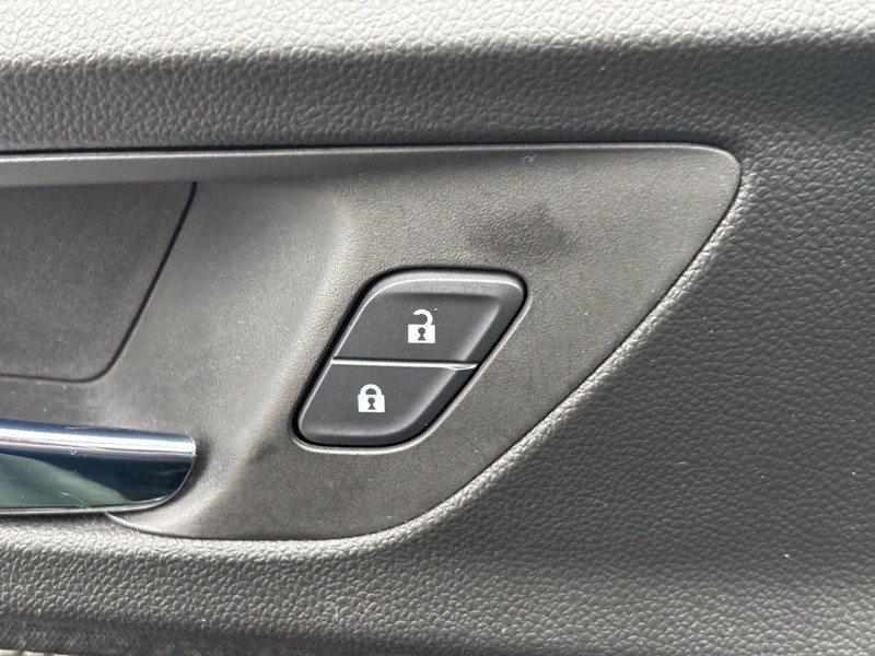 Chevrolet TrailBlazer Vehicle Image 25