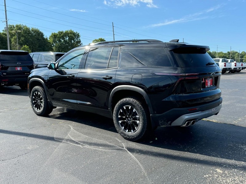 Chevrolet Traverse Vehicle Full-screen Gallery Image 3
