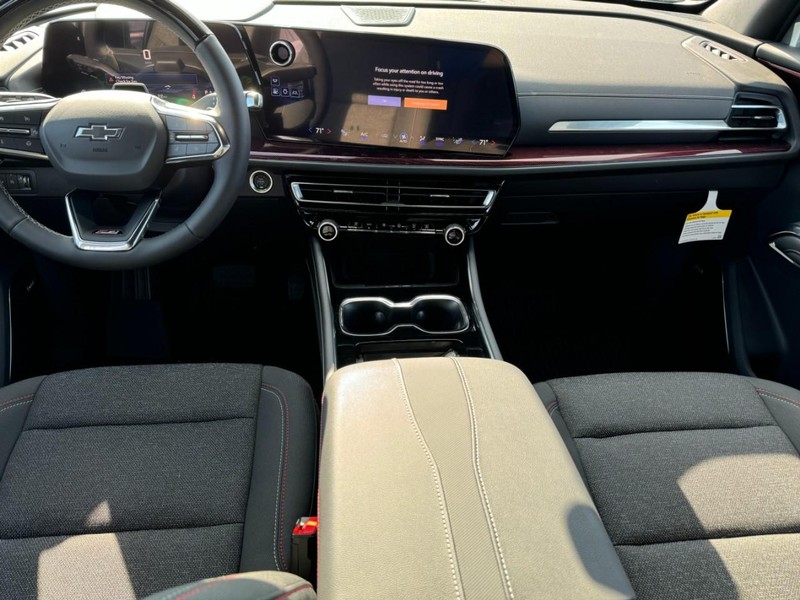 Chevrolet Traverse Vehicle Full-screen Gallery Image 7