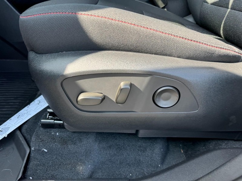 Chevrolet Traverse Vehicle Full-screen Gallery Image 11