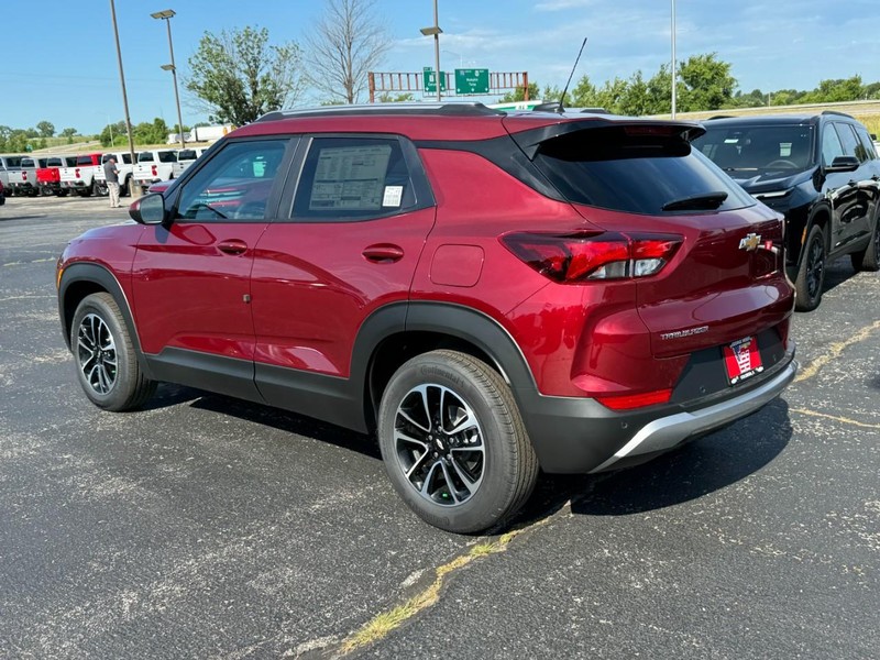Chevrolet TrailBlazer Vehicle Full-screen Gallery Image 3