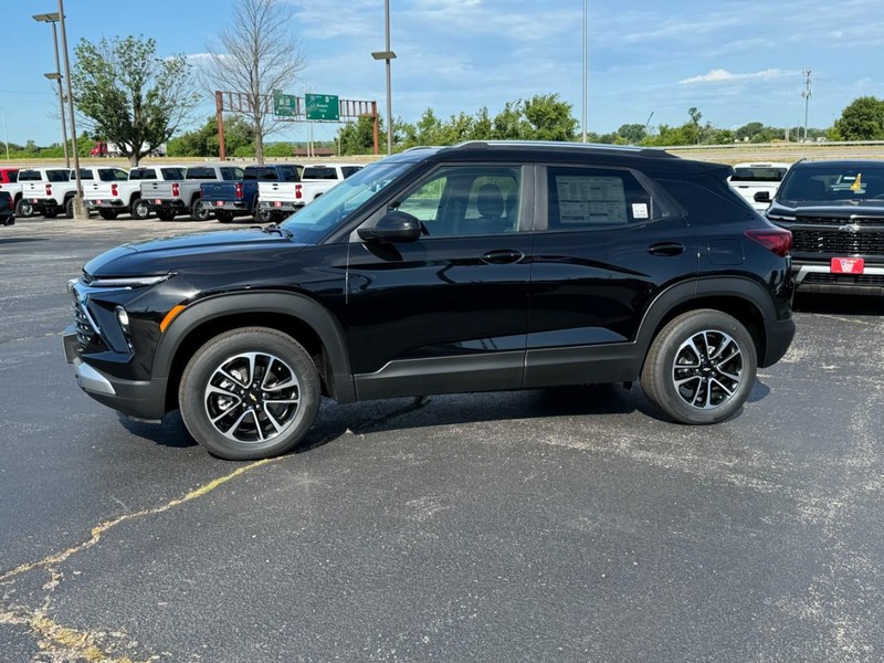 Chevrolet TrailBlazer Vehicle Full-screen Gallery Image 2