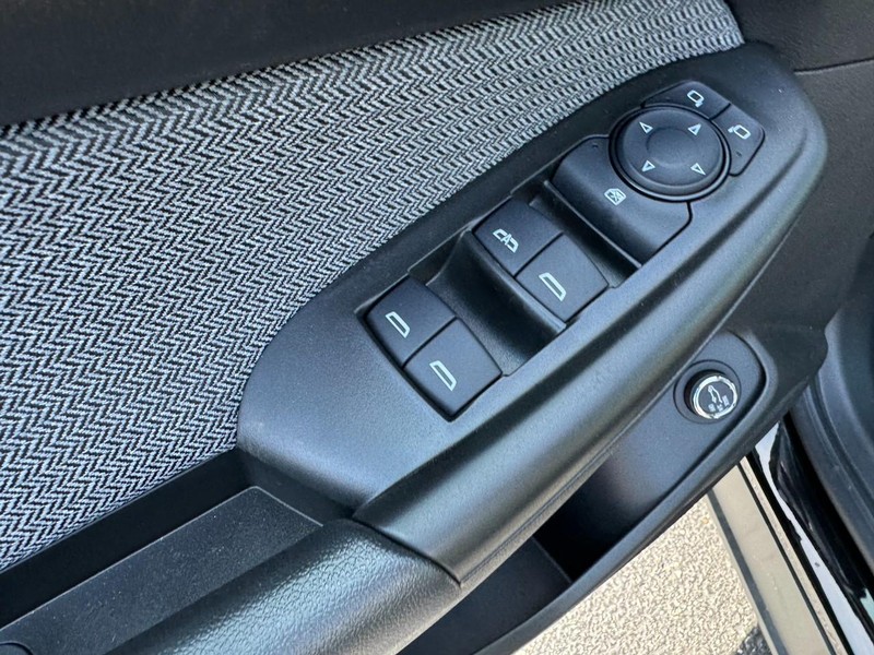 Chevrolet TrailBlazer Vehicle Full-screen Gallery Image 11