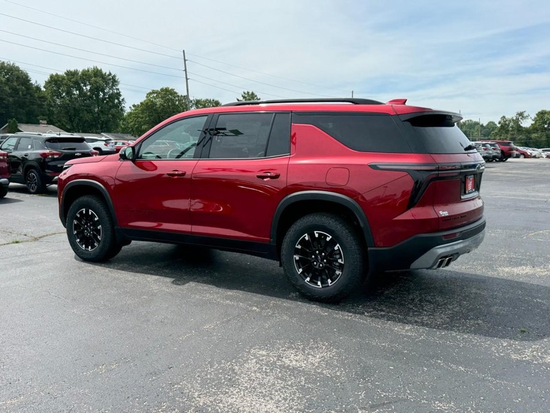 Chevrolet Traverse Vehicle Full-screen Gallery Image 3