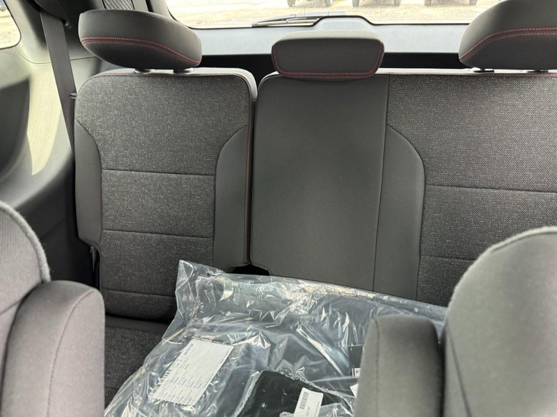 Chevrolet Traverse Vehicle Full-screen Gallery Image 6