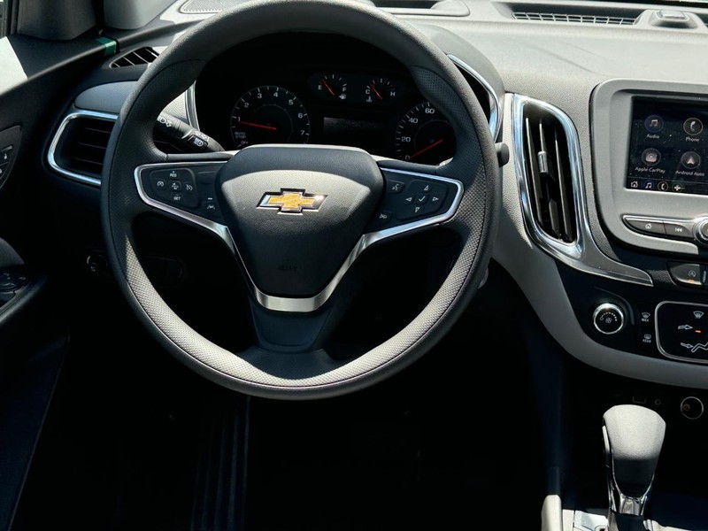 Chevrolet Equinox Vehicle Full-screen Gallery Image 7