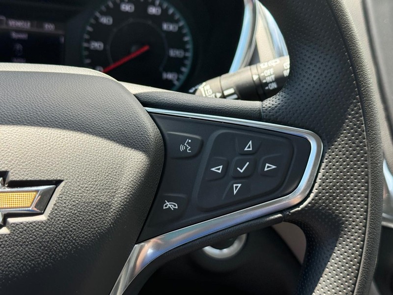 Chevrolet Equinox Vehicle Full-screen Gallery Image 14