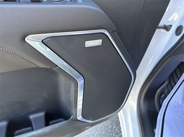 Chevrolet Silverado 1500 Vehicle Full-screen Gallery Image 22